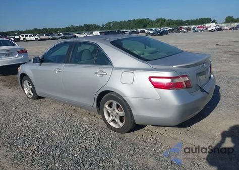 2007 Toyota Camry Le z USA, uszkodzony, nr VIN 4T1BE46K57U511762